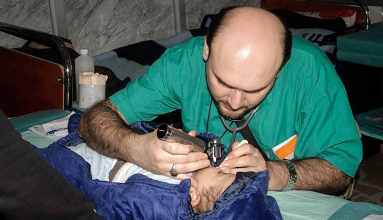 الطبيب السوري محمد وسيم معاذ