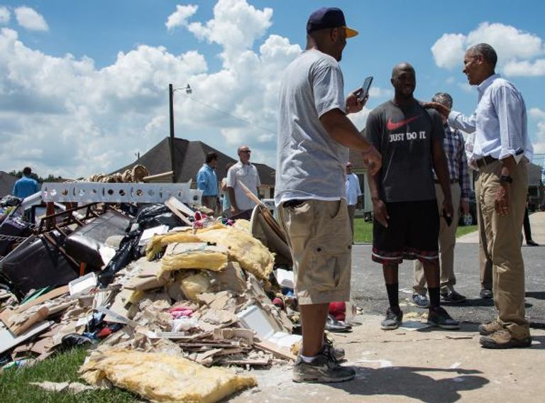 أوباما أثناء زيارته للويزيانا