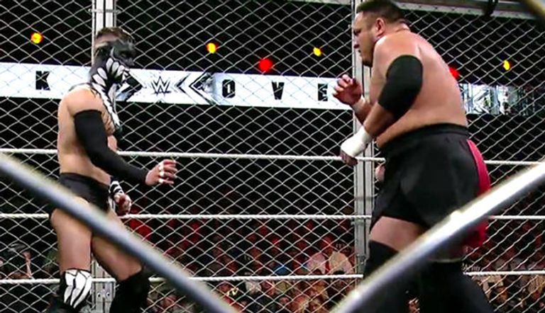 ساموا جو يحمل حزام البطولة