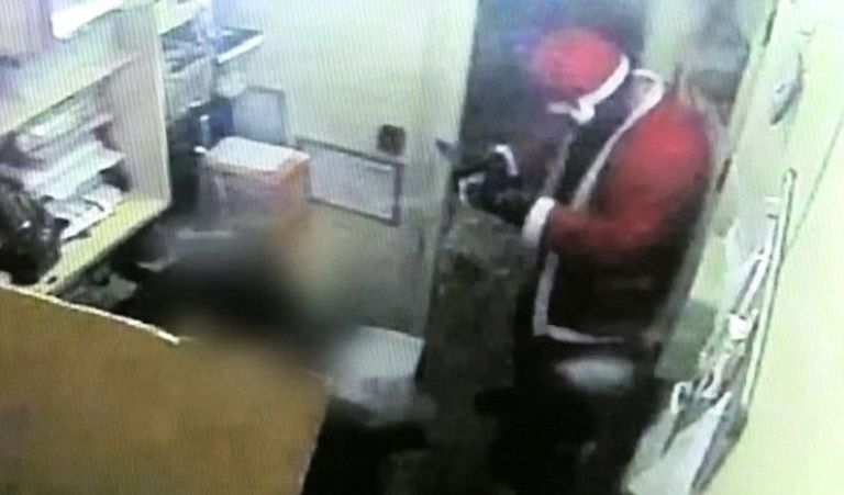 لص بريطاني يتنكر في زي 