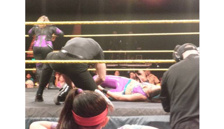 مدرب بايلي يقوم بفحصها