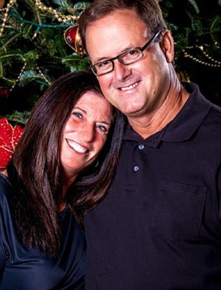 جون وزوجته ميشيل ضحايا الطالب الأمريكى