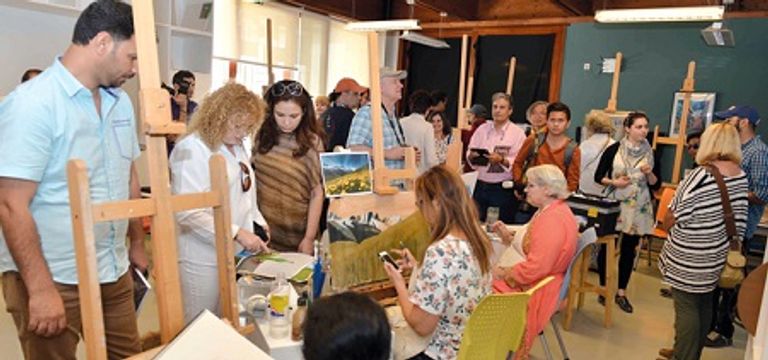 البينالي يستمر حتى 16 أبريل 2016.