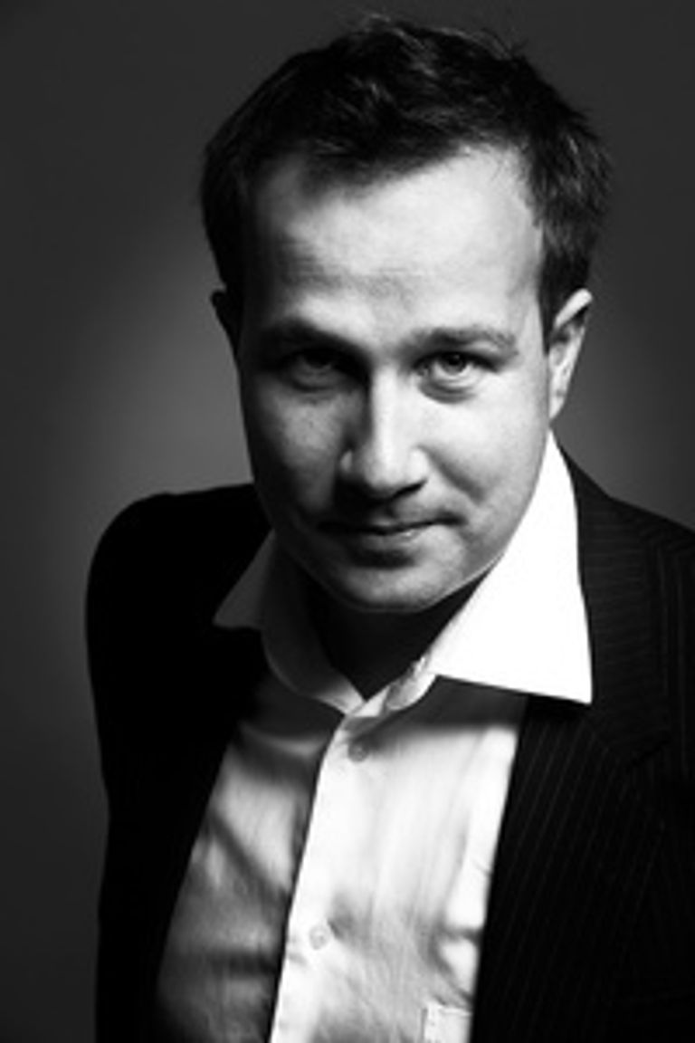 الروائي الأيسلندي أندريه سنير ماجنسون يترشح للانتخابات الرئاسية في بلاده 2016