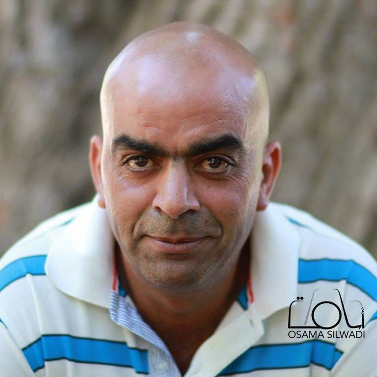 الفنان الفلسطيني أسامة سلوادي يوثّق جماليًّا لخريطة التنوع الفلسطيني