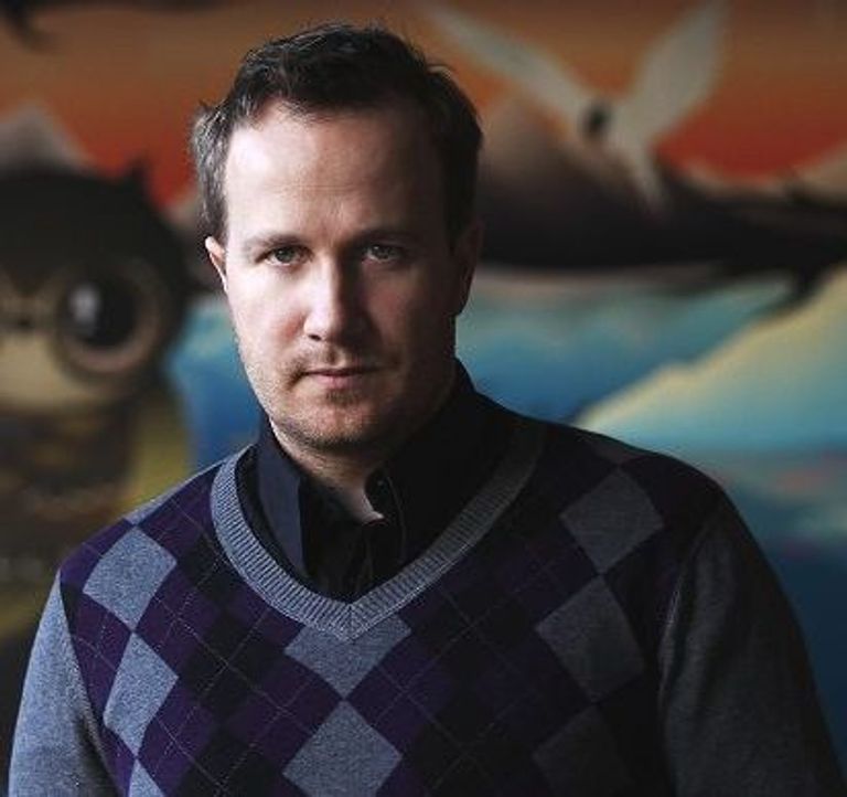 الروائي الأيسلندي أندريه سنير ماجنسون يترشح للانتخابات الرئاسية في بلاده 2016