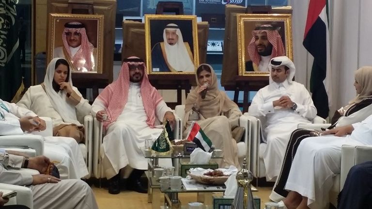 مثقفون وإعلاميون وكتاب حرصوا على اقتناء نسخهم الخاصة من كتاب الأميرة بسمة بنت سعود