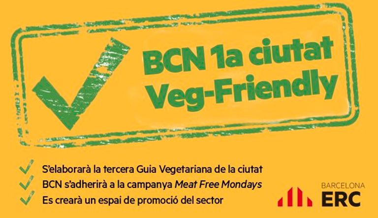 متسوقة في سوق للخضروات (رويترز)