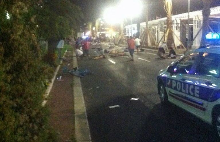 صورة من الإنترنت لموقع هجوم نيس الدموي 