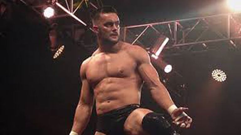 المصارع الأيرلندي المحترف فين بالور