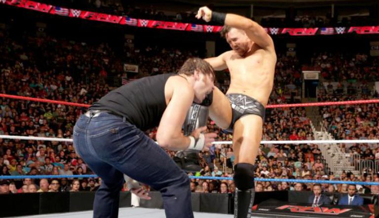 الحكم يعلن فوز دين أمبروز