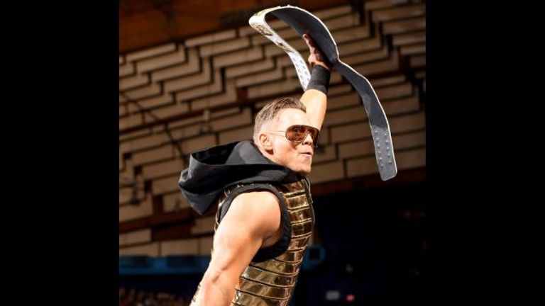 سيزارو يوجه ضربات قوية إلى ذا ميز