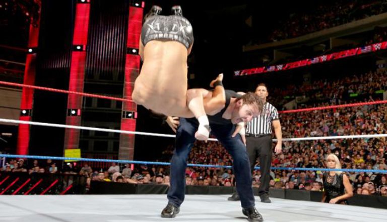 الحكم يعلن فوز دين أمبروز