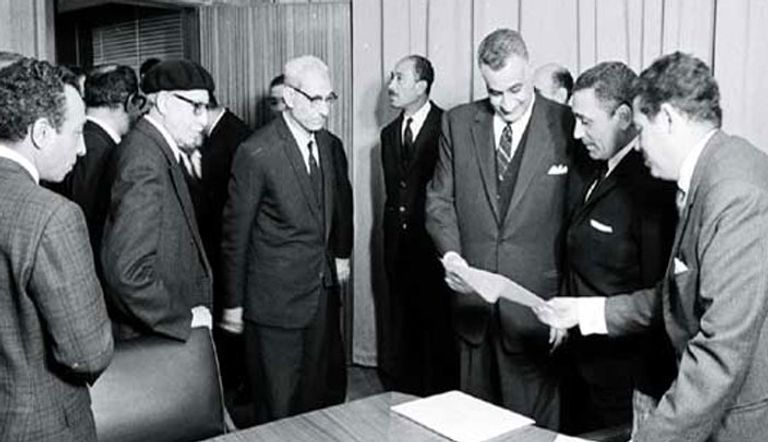 هيكل مع جمال عبد الناصر في جريدة الأهرام