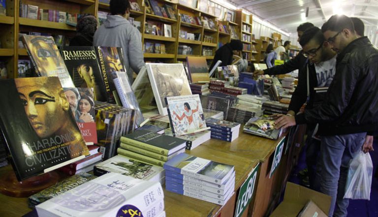 بعض الكتب مقرصنة تباع بأسعار أعلى من سعر الكتاب الحقيقي!