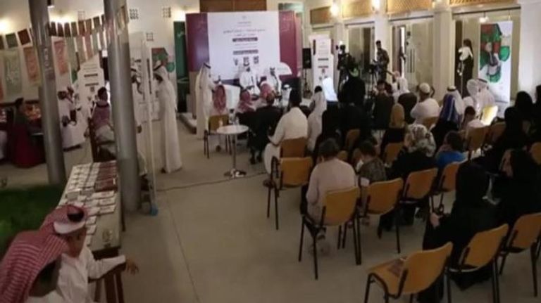 مقهى الأيام يحرص دومًا على استضافة الباحثين والمختصين في التراث