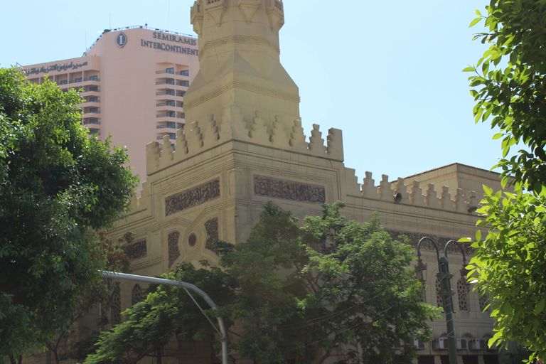 مسجد عمر مكرم