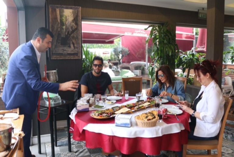 لنجمة اللبنانية إليسا