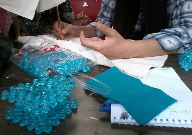 بالصور.. سيدات مصريات يعلن أسرهن بـ " الفن" - صورة 5