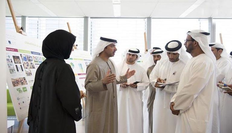 الشيخ هزاع خلال الجولة 