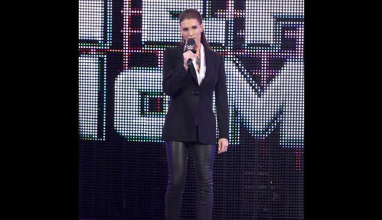 ستيفاني ماكمان تعترض على نتيجة النزال الثاني وتقرر إعادته