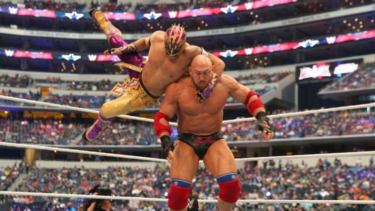 كاليستو استغل مهارته في أداء الحركات الطائرة