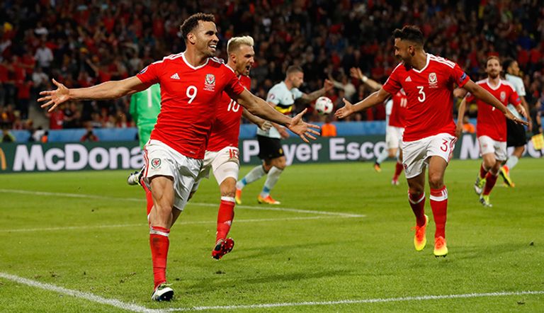 الهدف الثاني ويلز