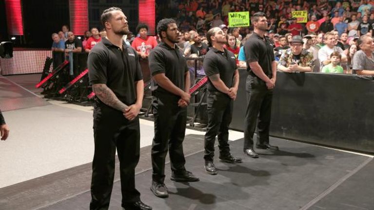 ستيفاني ماكمان تصفع ريك فلير بشدة