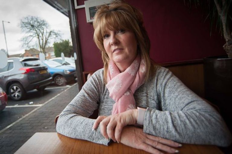 الموظفة إلين روز