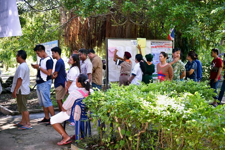 الاستفتاء حول دستور جديد في تايلاند