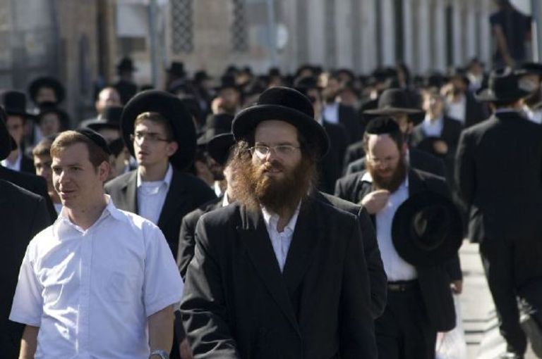 اليهود المتشددون يرفضون صيانة القطارات يوم عطلة السبت