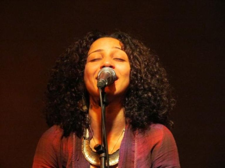 دينا الوديدي