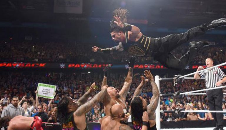 رومان رينز يدمر الجميع