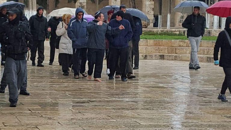 اقتحام المستوطنين للأقصى بحماية الشرطة