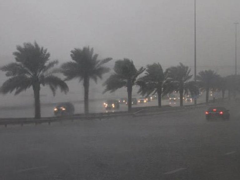 مناطق مختلفة شهدت سقوط أمطار غزيرة وحبات البرد