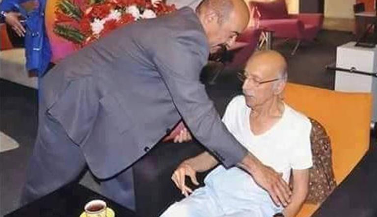 النواب في شبابه.. حين تهز الكلمات الأوتاد والعروش