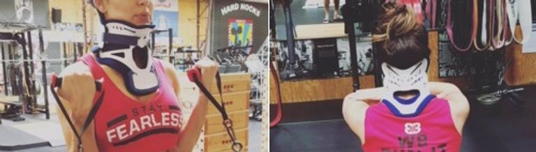 نيكي بيلا تتدرب مرتدية دعامة العنق