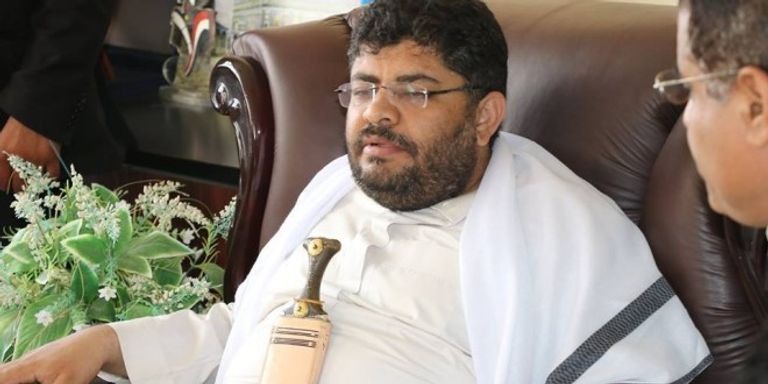 رئيس-اللجنة-الثورية مع السفير الروسي