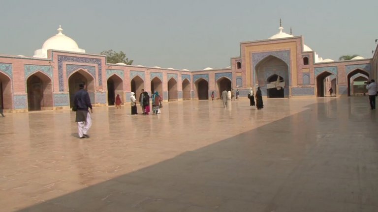 شيّد مسجد شاه جهاني سنة 1644 بأوامر من الإمبراطور المغولي