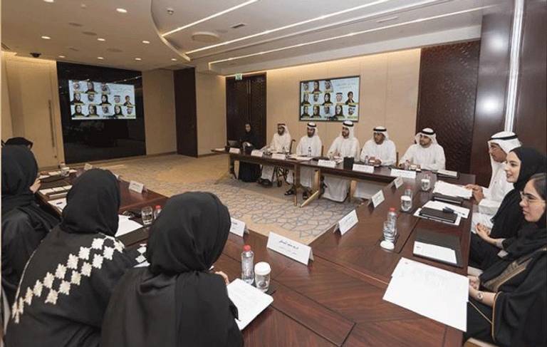 شمة المزروعي تترأس الاجتماع الاول لمجلس الإمارات للشباب