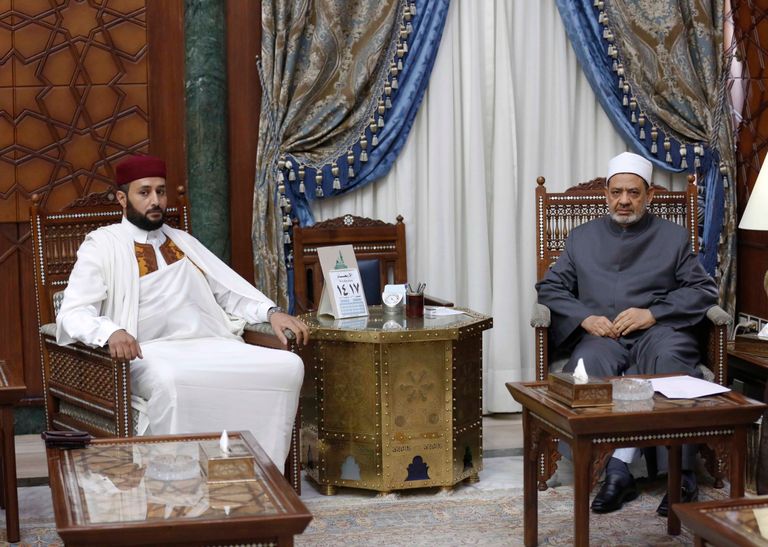 شيخ الأزهر أثناء لقاء وفد الجالية الليبية