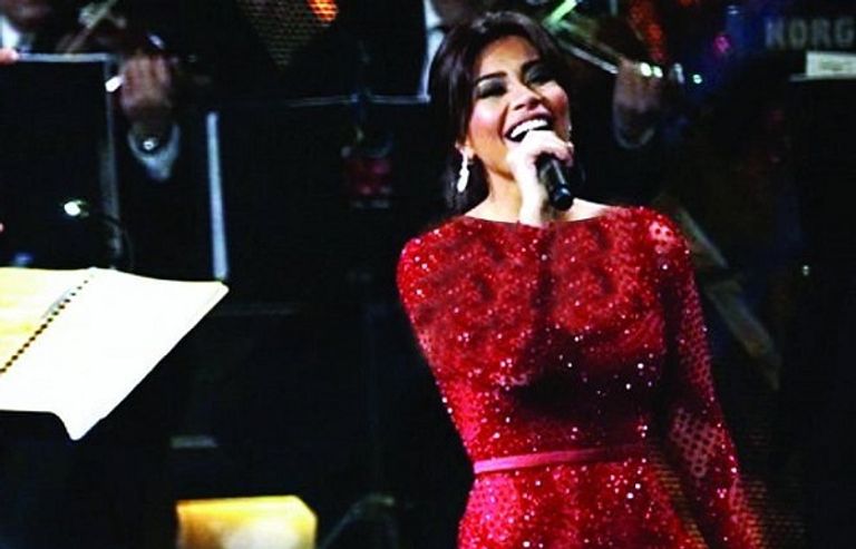 شيرين تتألق في ختام هلا فبراير