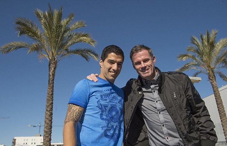 سواريز وكاراجر أثناء الحوار