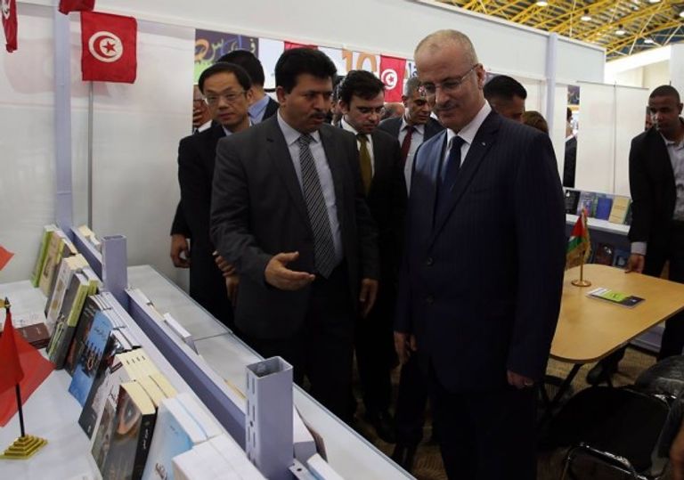 جولة داخل معرض الكتاب