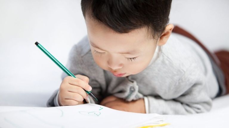 الأطفال الصينيون يخضعون لدورات تعليمية عديدة