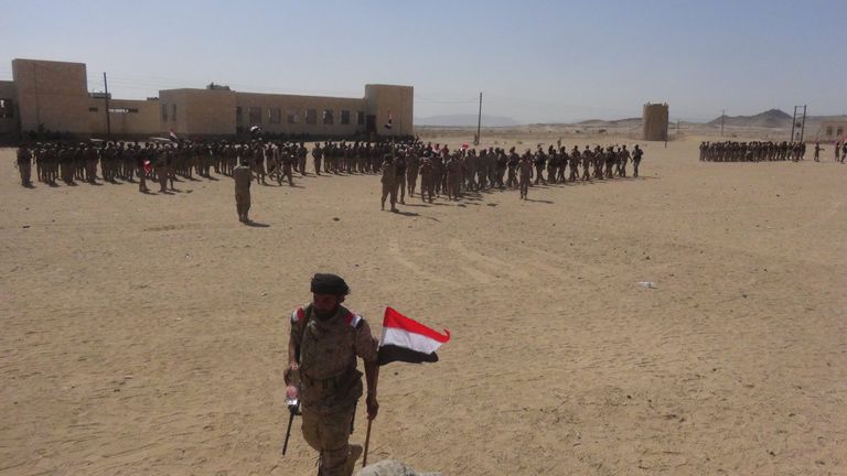 تفقد رئيس الأركان لمستوى الجاهزية القتالية في اللواء 26 بمأرب