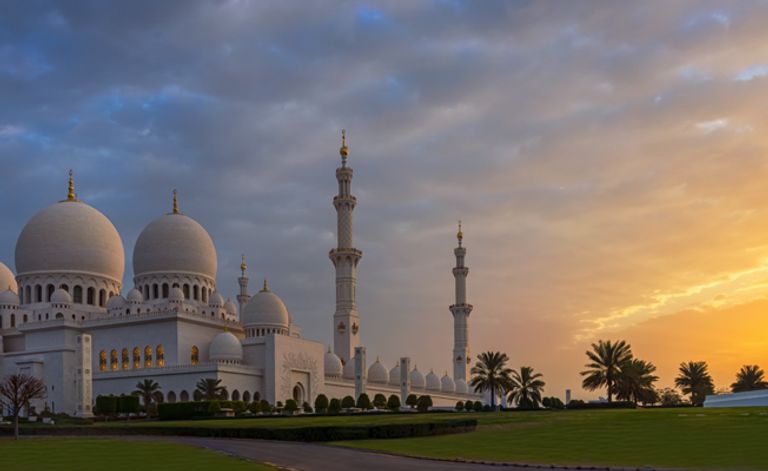 وتقام دورة هذا العام تحت شعار 