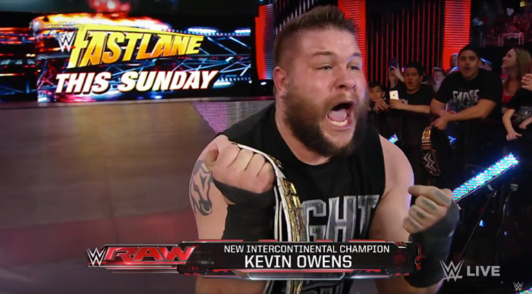 أوينز وفرحة النصر باللقب