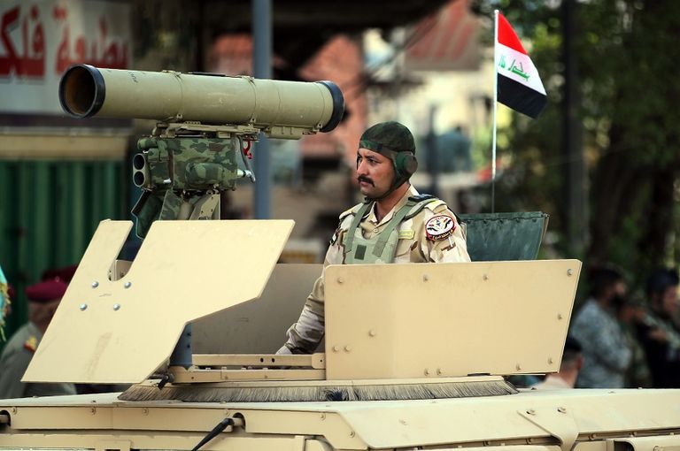 عرض عسكري كبير في ساحة التحرير ببغداد