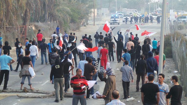 السلطات البحرينية تقبض على عدد من الأحداث المشاركين في أعمال شغب